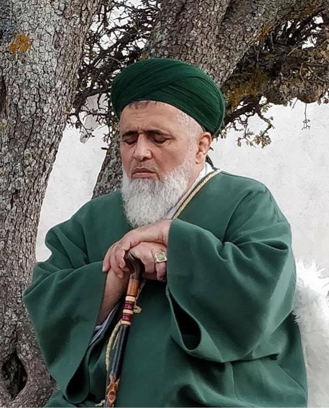 Müridinin 12 yaşındaki kızına cinsel istismarda bulunmuştu! Uşşaki tarikatının sözde şeyhi Eyyüp Fatih Şağban'a 10 yıl 5 ay hapis cezası!