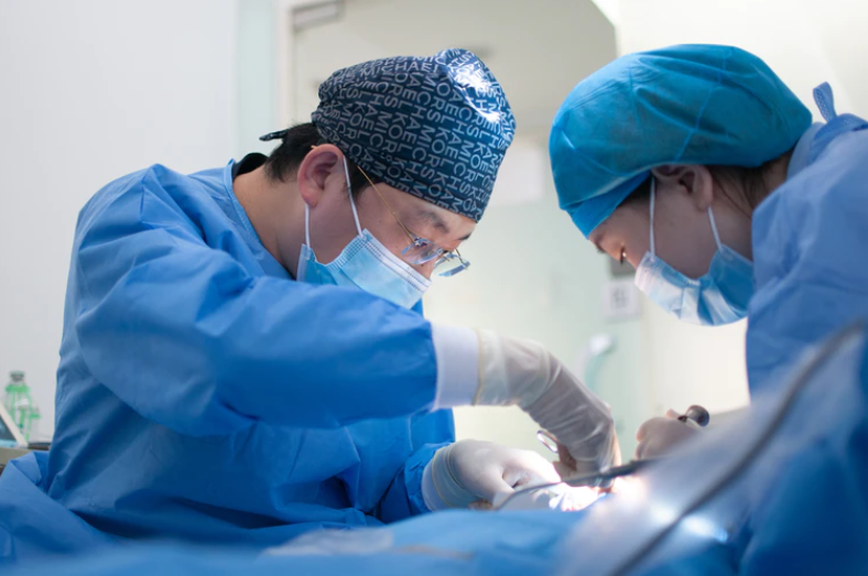 Sağlık çalışanlarına istifa yasağı kalktı mı? Ne zaman kalkacak? Sağlık çalışanları istifa edebilir mi? 