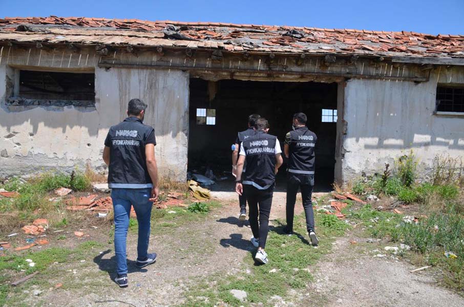 SON DAKİKA! İçişleri Bakanlığından Huzurlu Sokaklar uygulaması: 1002 kişi yakalandı, 96 şüpheli gözaltına alındı!