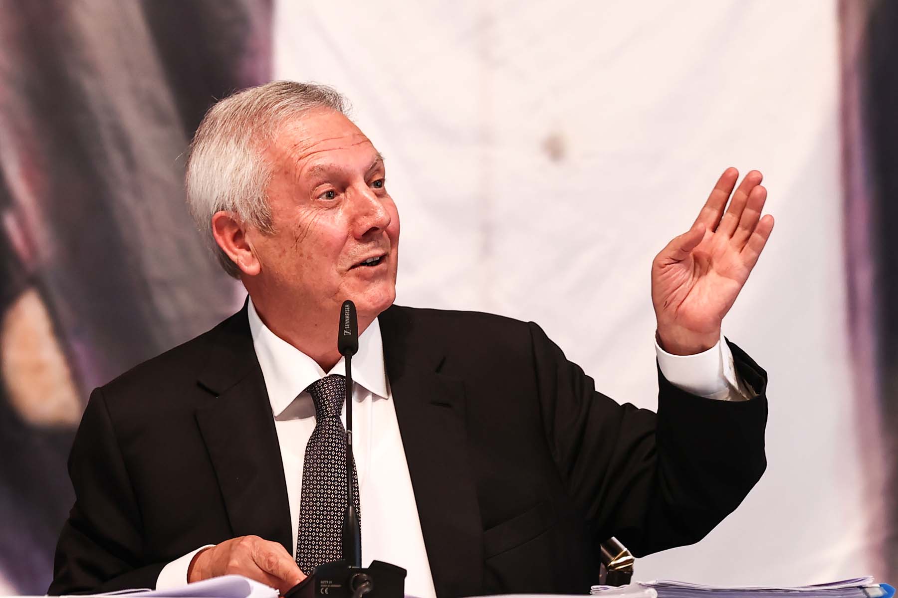 Son dakika | Aziz Yıldırım basın toplantısında esti, gürledi! Ali Koç'a demediğini bırakmadı