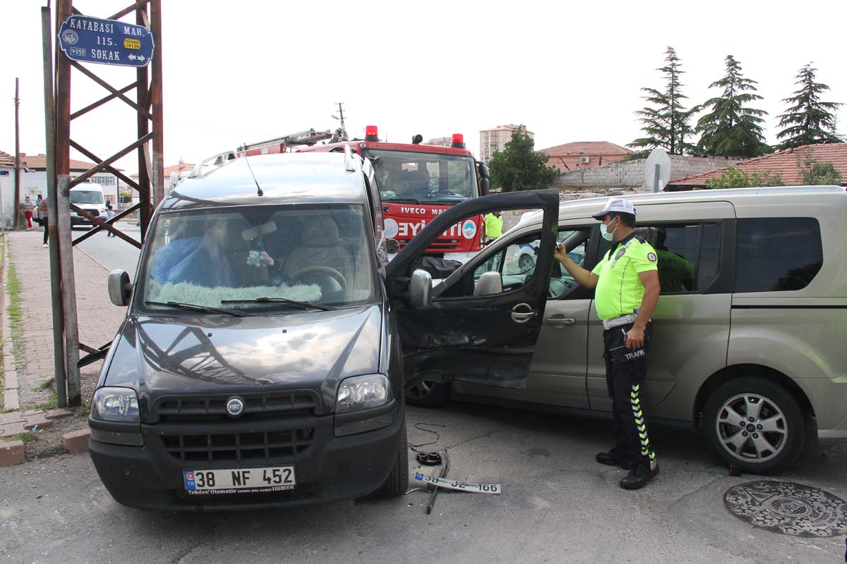 Henüz 3 günlük evliydiler! Kader acı yüzünü gösterdi | Çiçeği burnunda evli çifti trafik kazası ayırdı