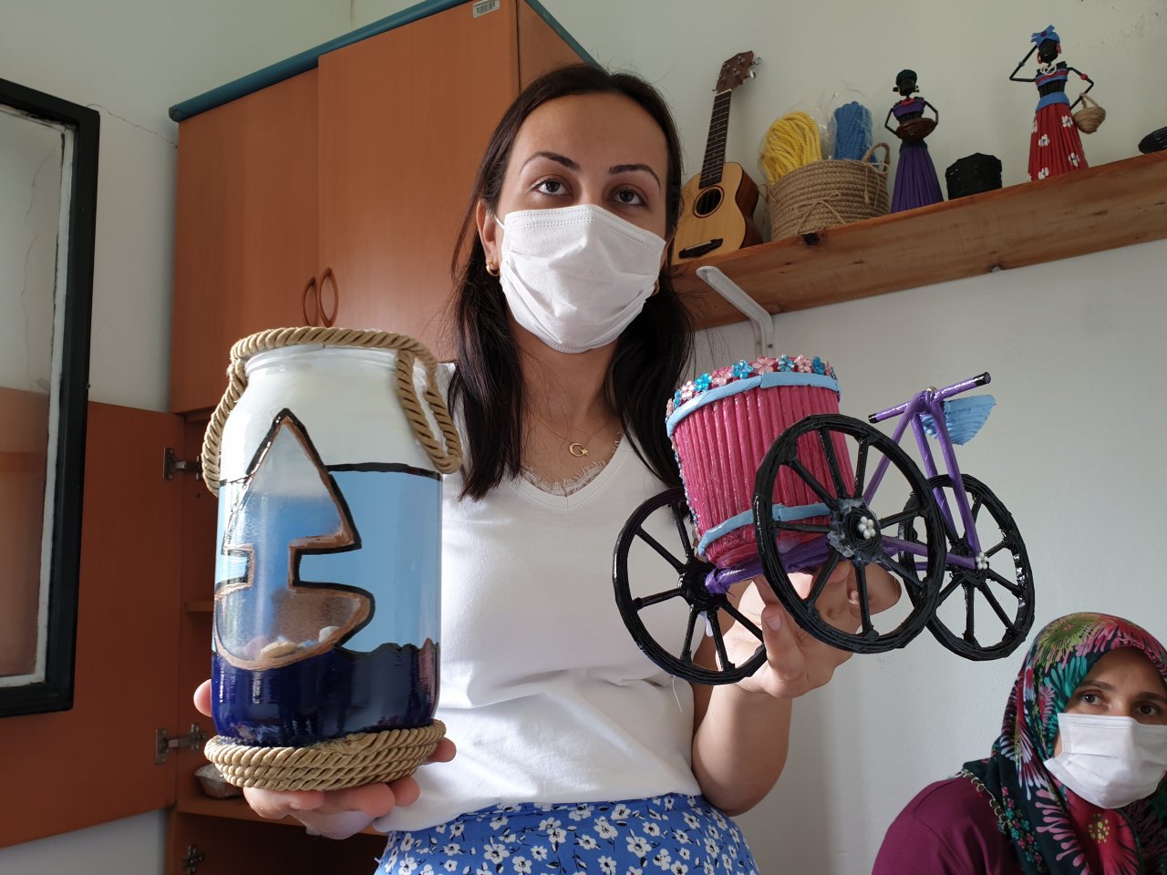 Kadınlardan geri dönüşüme mükemmel katkı! Evsel atıklar kadınların ellerinde yeniden hayat buluyor