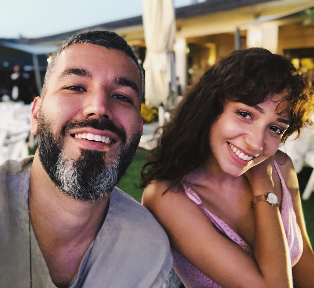 İkinci kez Evet demişti! Zeynep Bastık sevgilisi Tolga Akış ile evleniyor! İşte düğün tarihi...