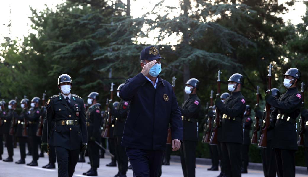 SON DAKİKA! Bakan Akar'dan PKK/YPG açıklaması: Müttefik desteği kabul edilemez!