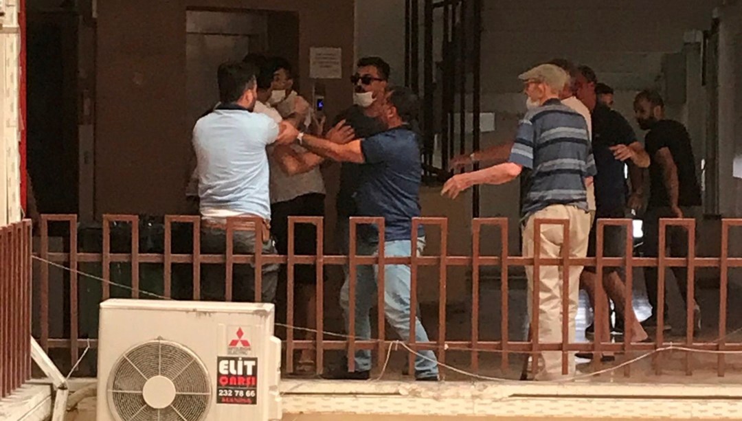 İstanbul'da intihar girişimini unuttular birbirlerini yumrukladılar