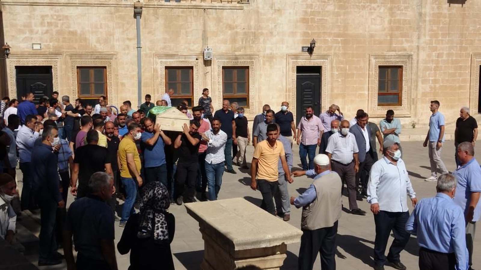 Su vermeye çalışırken, canını verdi! Yardım etmek isteyen genç, hayatından oldu