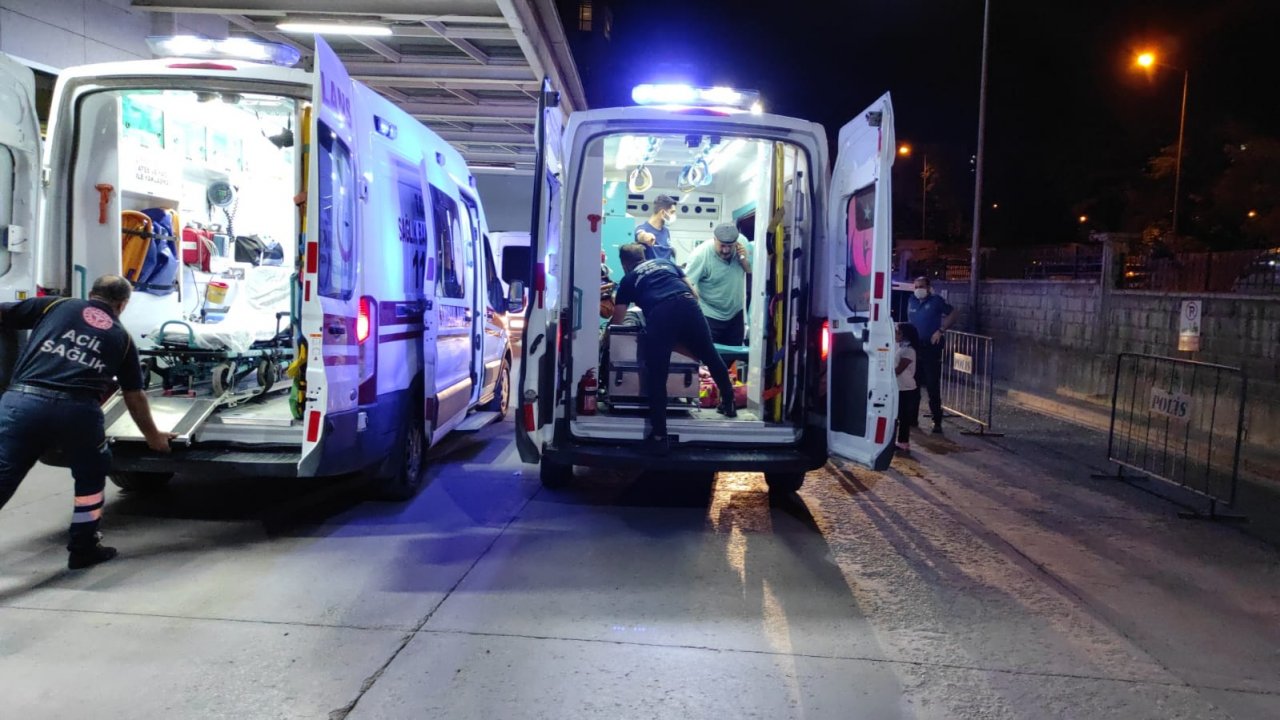 Siirt'te korkutan trafik kazası! Otomobiller çarpıştı, facianın eşiğinden dönüldü: 8 yaralı