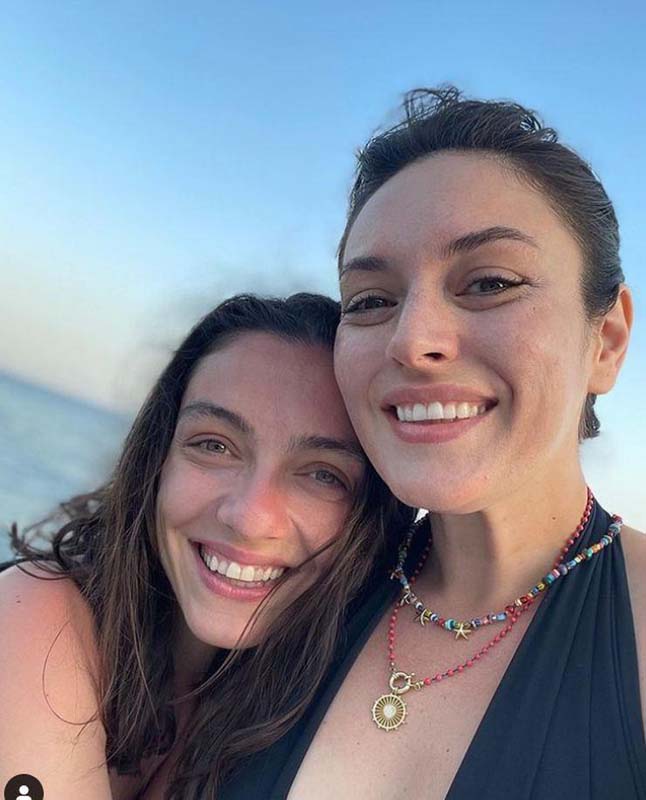 Ayrılığın ardından tatile çıktı! Masumlar Apartmanı'nın Gülben'i Merve Dizdar'a sürpriz doğum günü!