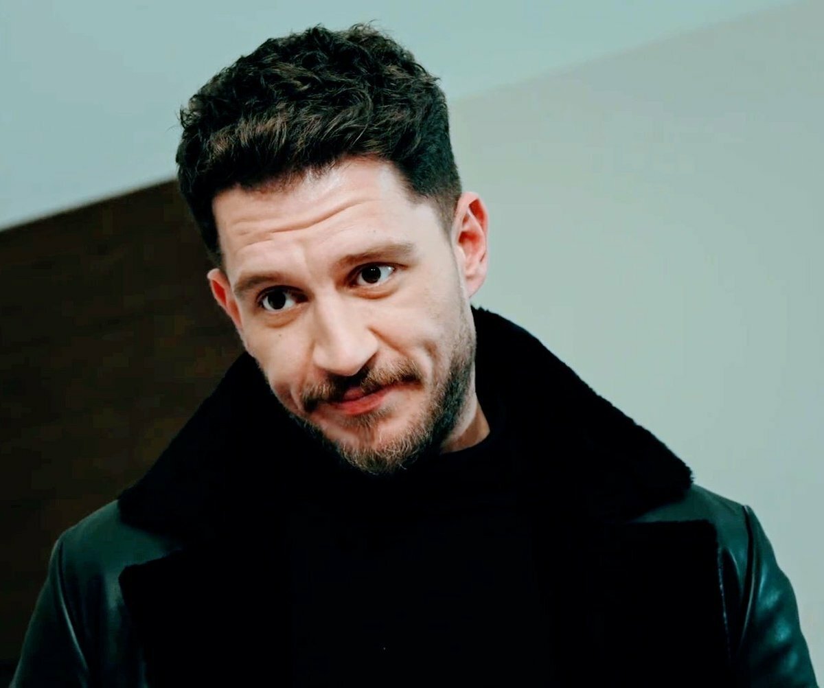 Işık hızıyla başladı, ışık hızıyla sona erdi! Aşkta bir türlü dikiş tutturamadı | Uraz Kaygılaroğlu ve Gülcan Arslan ayrıldı