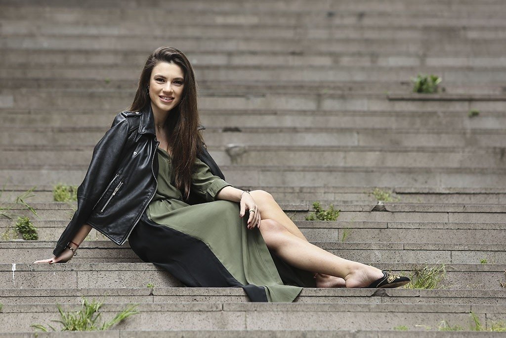 Hayran kalmamak elde değil! Arkak Sokakların Zelişi Yüsra Geyikten nefes kesen pozlar| Siyah mayosuyla yıktı geçti