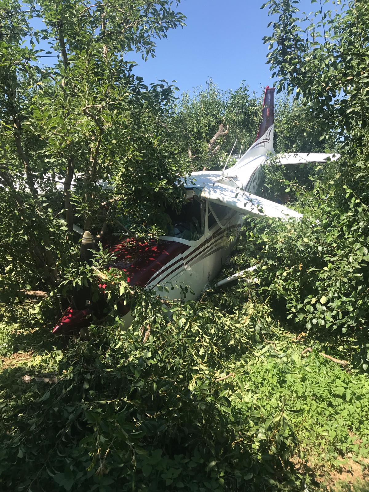 Bursa'da eğitim uçağından acil iniş: Cessna tipi uçak arızalandı, 2 yaralı!