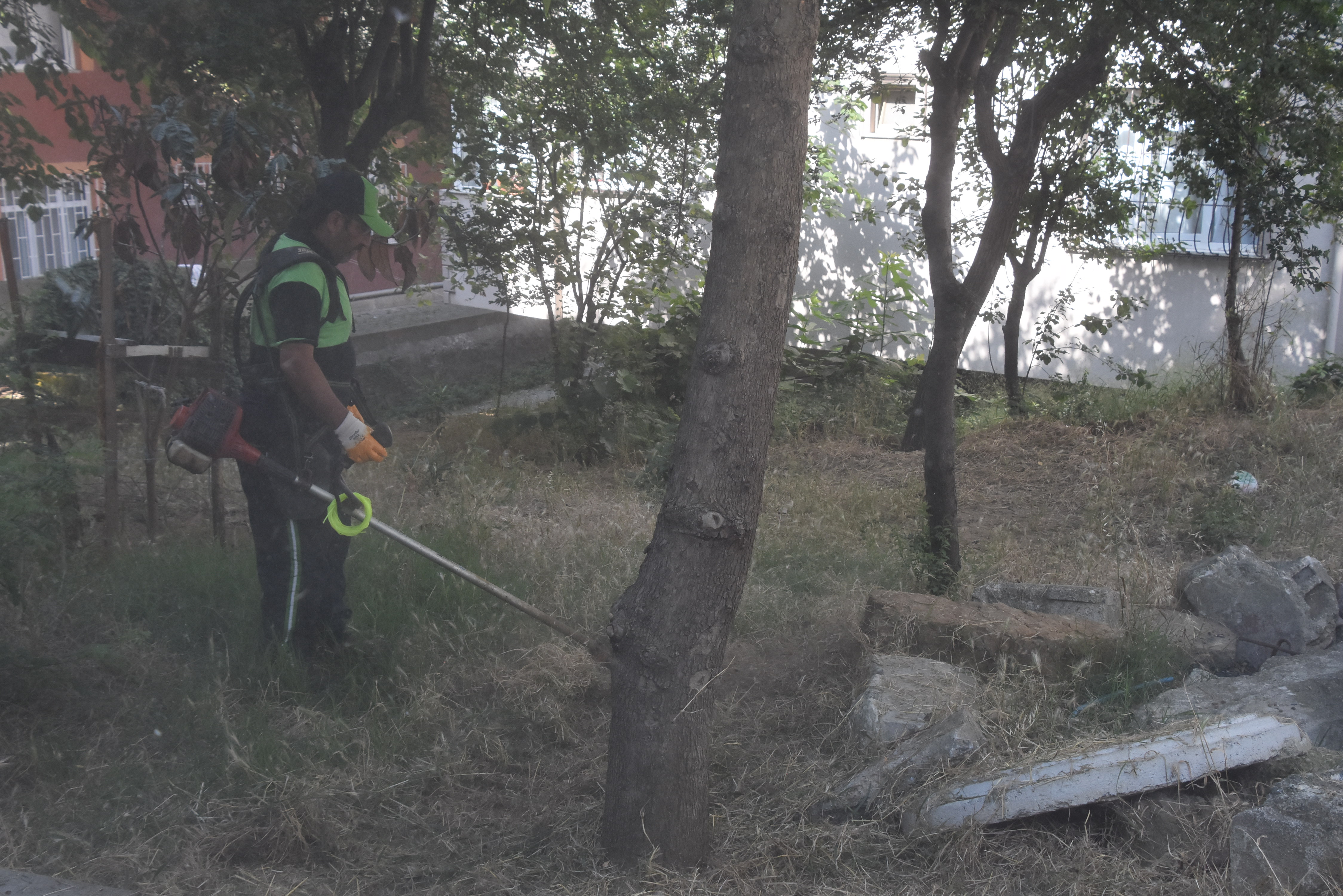 Sokaklarda yaz temizliği başladı! Daha temiz bir çevre için ekipler iş başında
