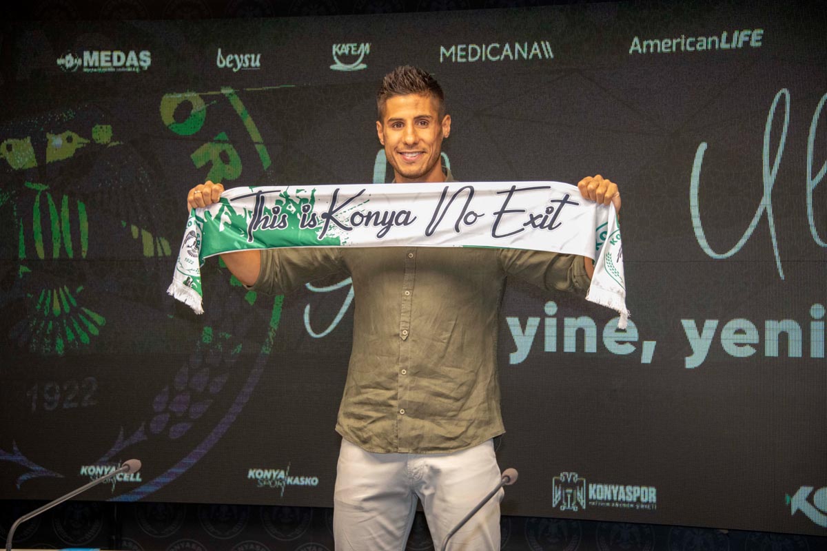 Konyaspor'dan transer şov! 4 isimle imzaladılar