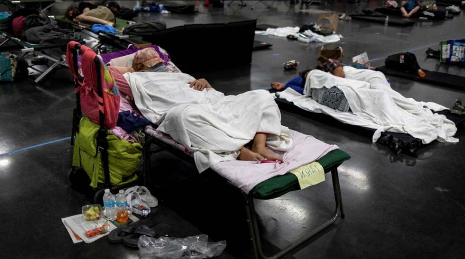 Sıcak havalar yüzünden 233 kişi hayatını kaybetti!