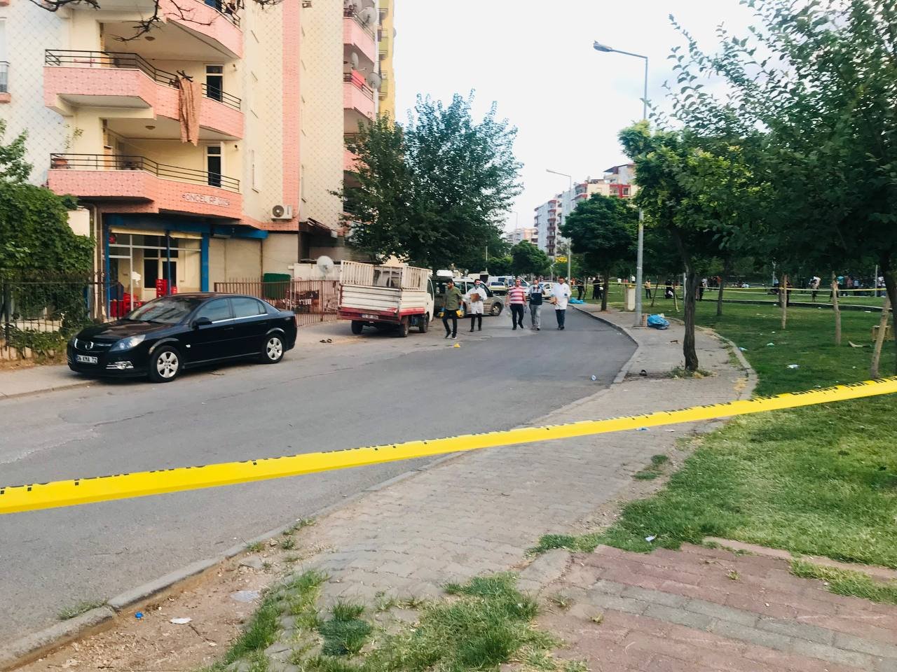 Kurşunlar havada uçuştu, ortalık savaş alanına döndü! Diyarbakır'da silahlı çatışma:2 ölü, 15 yaralı