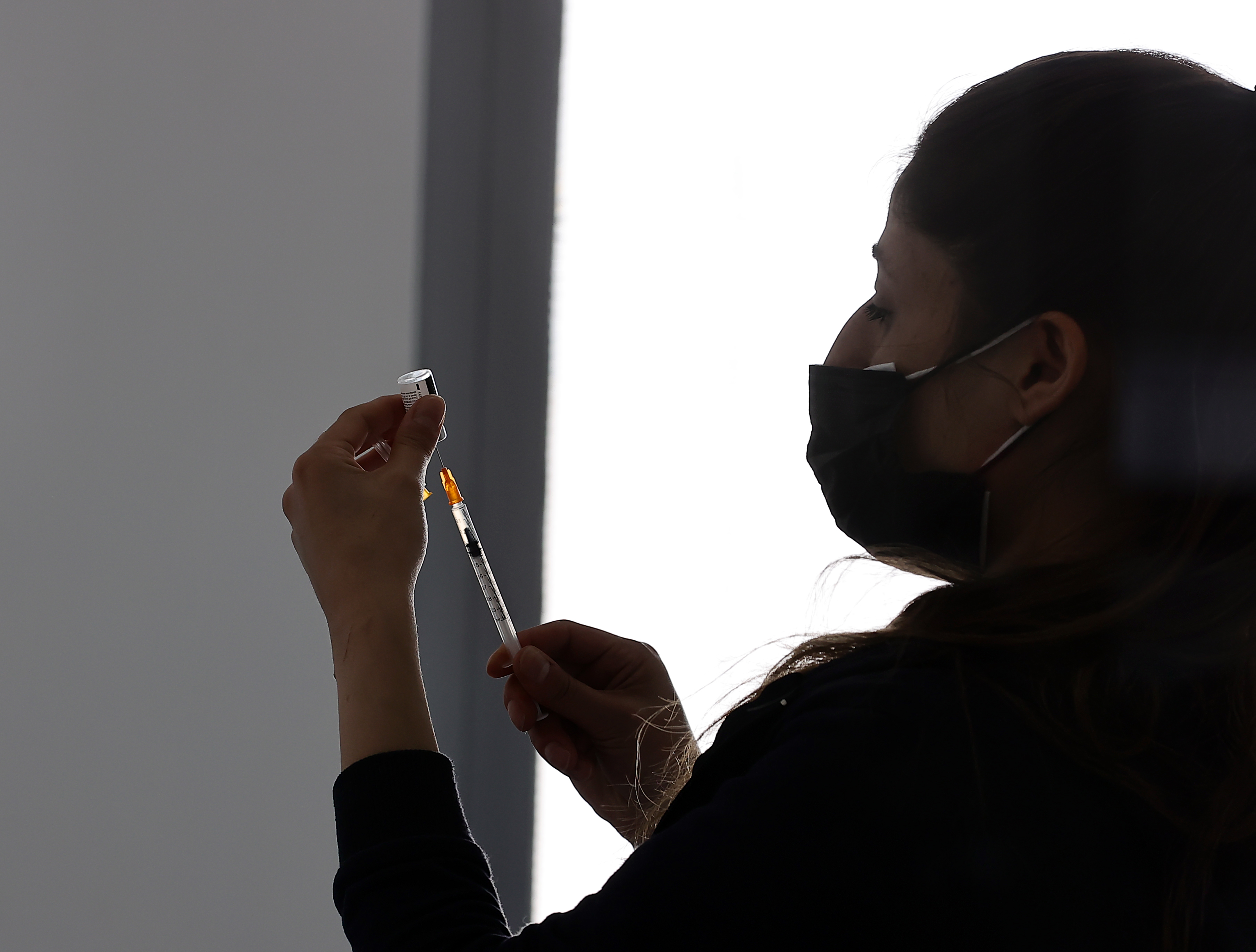 İki doz Biontech olanlara üçüncü doz aşı yapılacak mı? 3.doz aşı farklı olabilir mi? Sinovac'tan sonra Biontech yapılı mı?