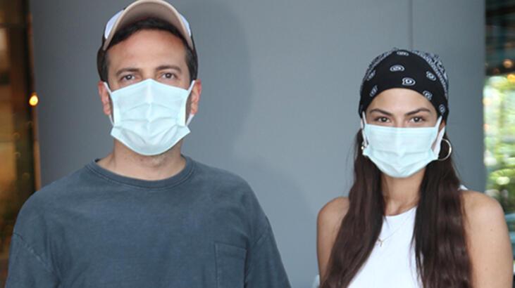 Gözde aşıklar tatilden döndü! Demet Özdemir ve Oğuzhan Koç evlilik açıklamasıyla şaşırttı!