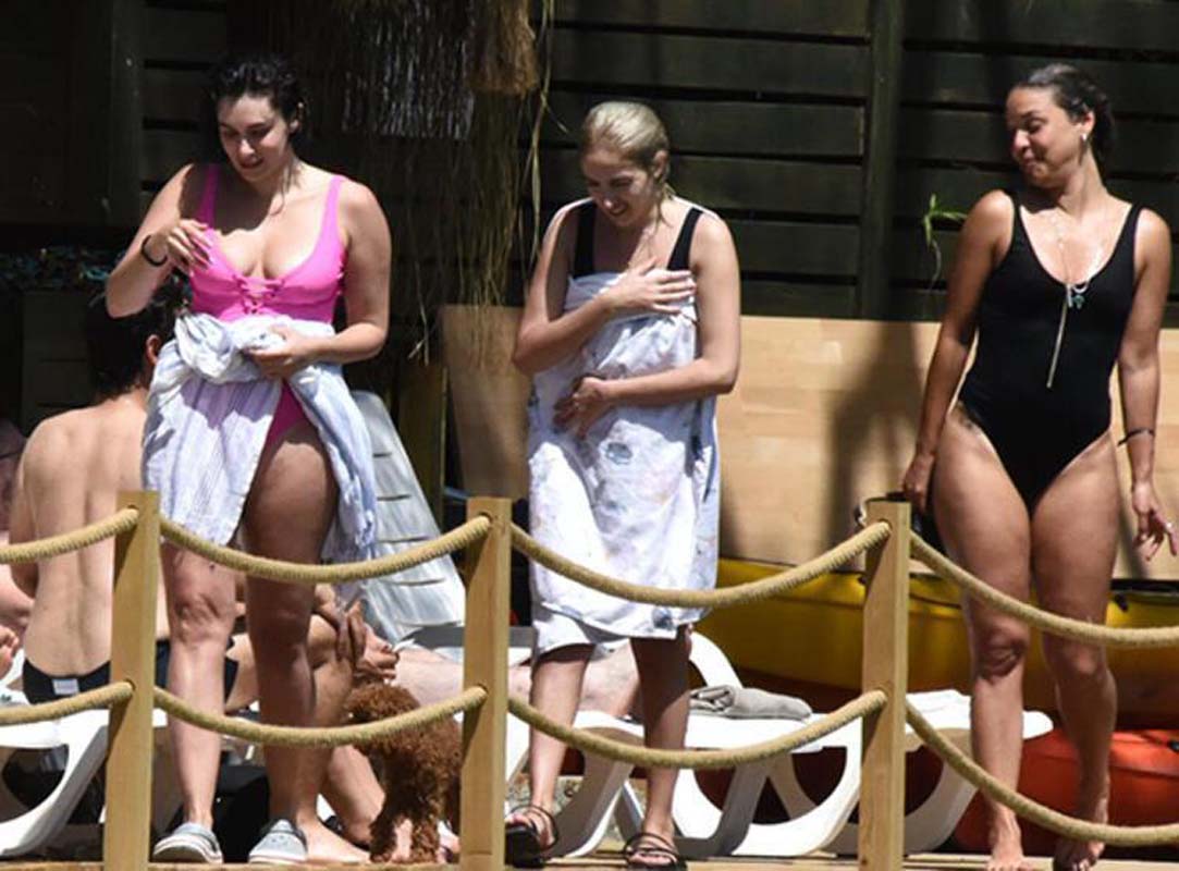 Bikinili pozları olay olmuştu! Hande Doğandemir fazla kiloları hakkında açıklama yaptı!