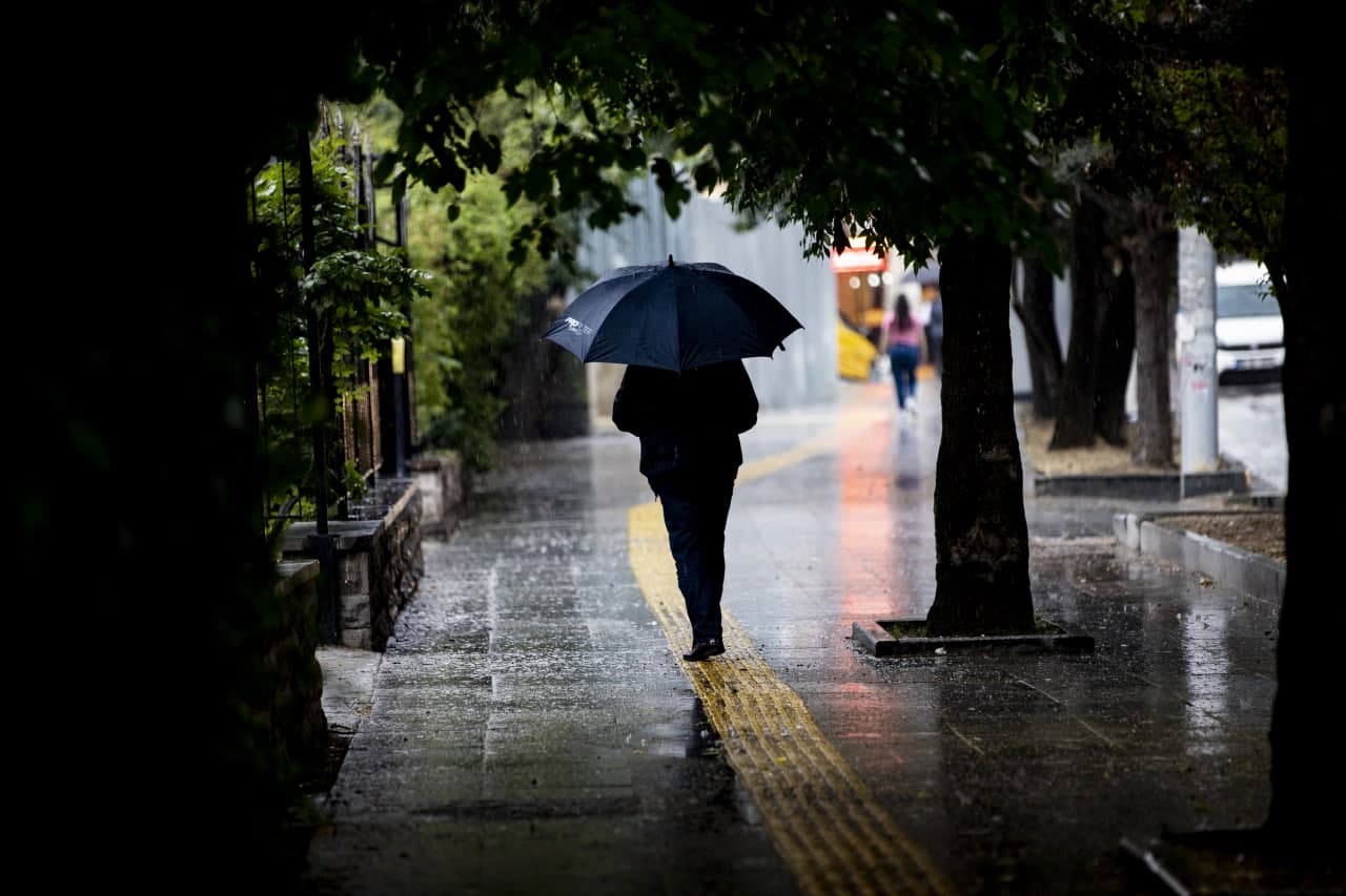 Hafta sonu şiddetli yağmurla başladı! Meteoroloji'den vatandaşlara sel, su baskını ve dolu uyarısı! İşte 3 Temmuz Cumartesi hava durumu
