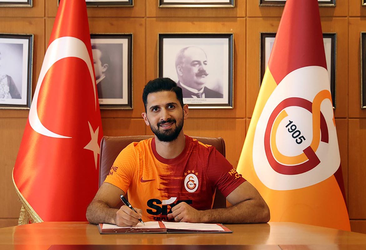 Galatasaray, Emre Akbaba'nın sözleşmesini uzattı