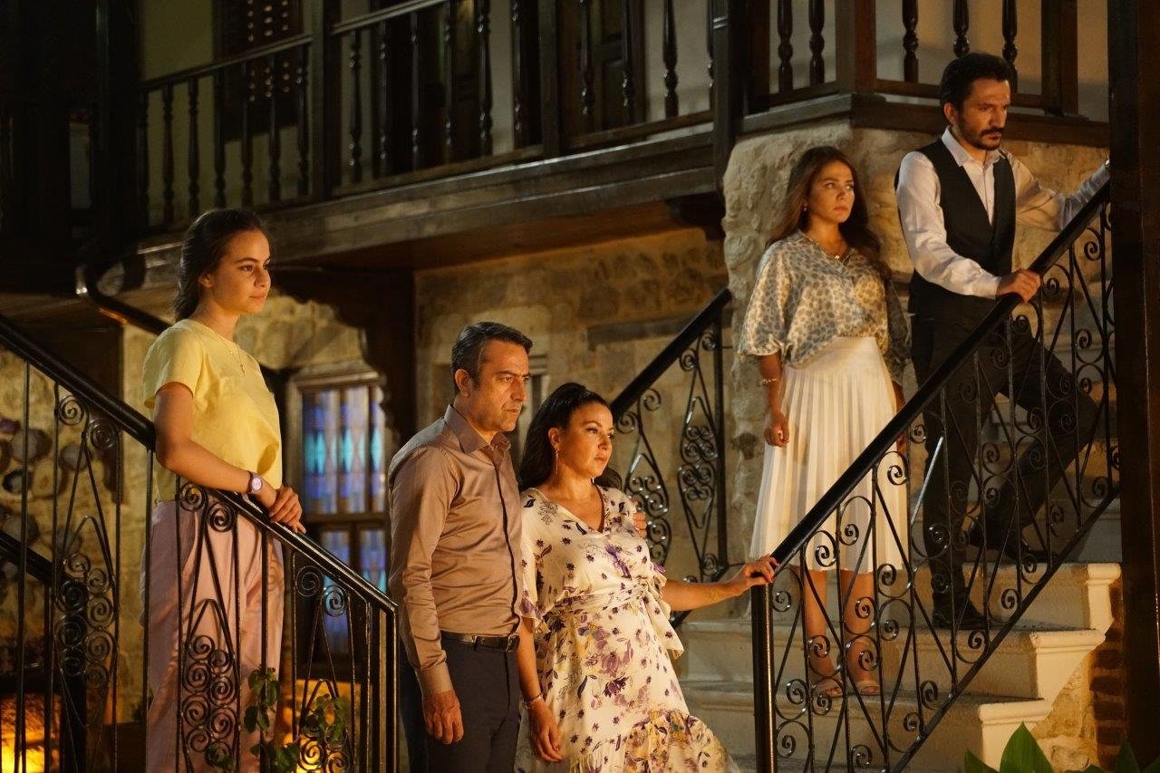 Kalp Yarası 2. bölüm full, tek parça izle | ATV Kalp Yarası son bölüm izle