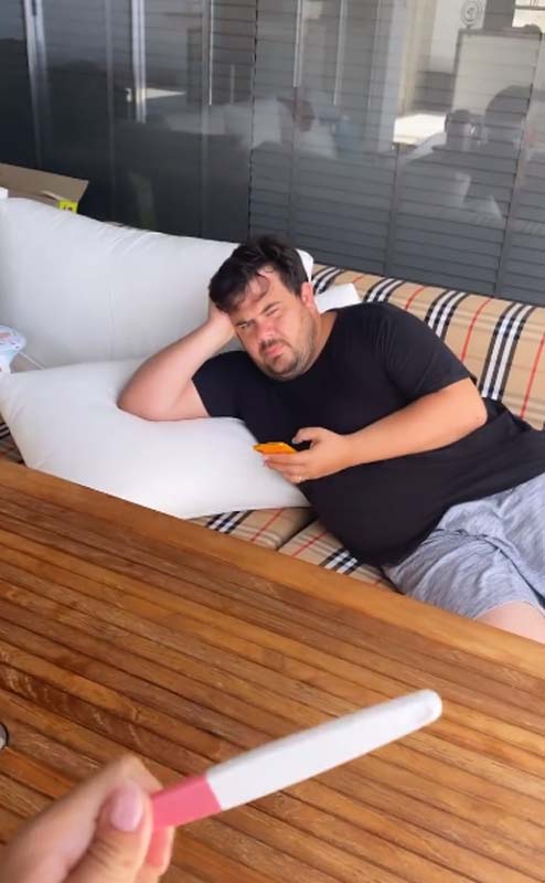 Berfu Yenenler'den, Eser Yenenler'e üçüncü çocuk şoku! Neye uğradığını şaşırdı! Tepkisi gündeme oturdu!