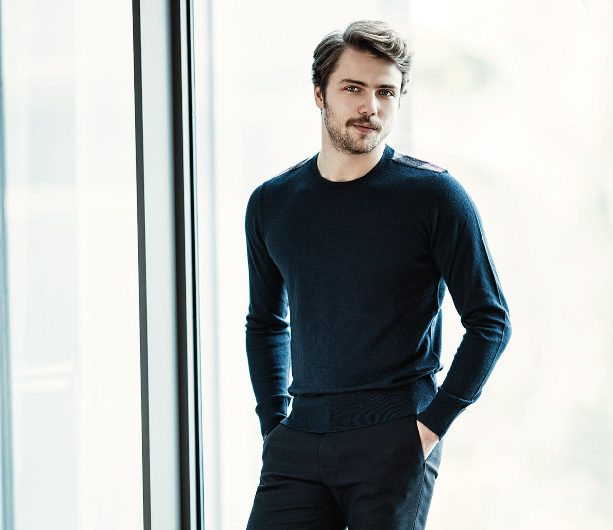 Tolga Sarıtaş ve Engin Akyürek'i buluşturan filmin çekimleri başladı! Filme sürpriz bir isim de dahil oldu!