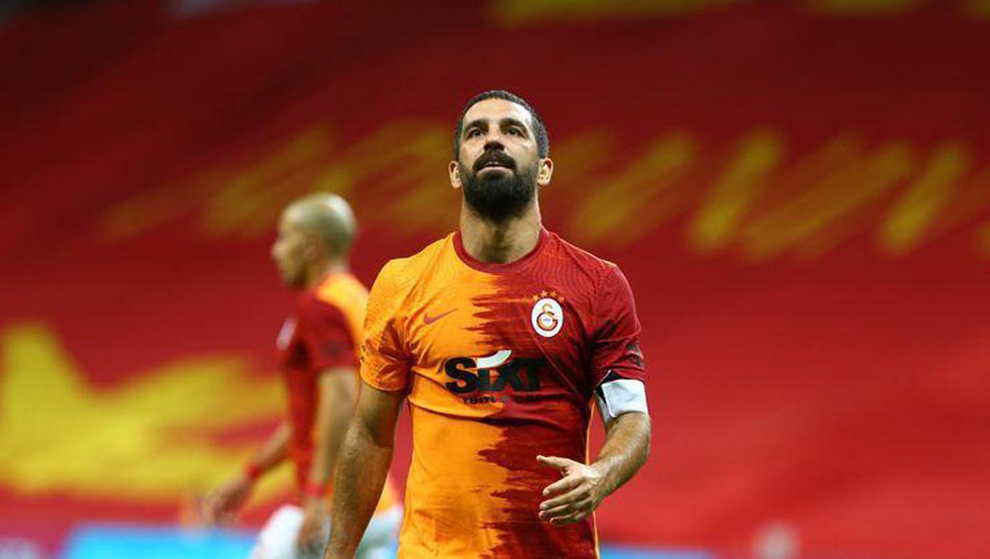 Arda Turan sağlık kontrolünden geçti