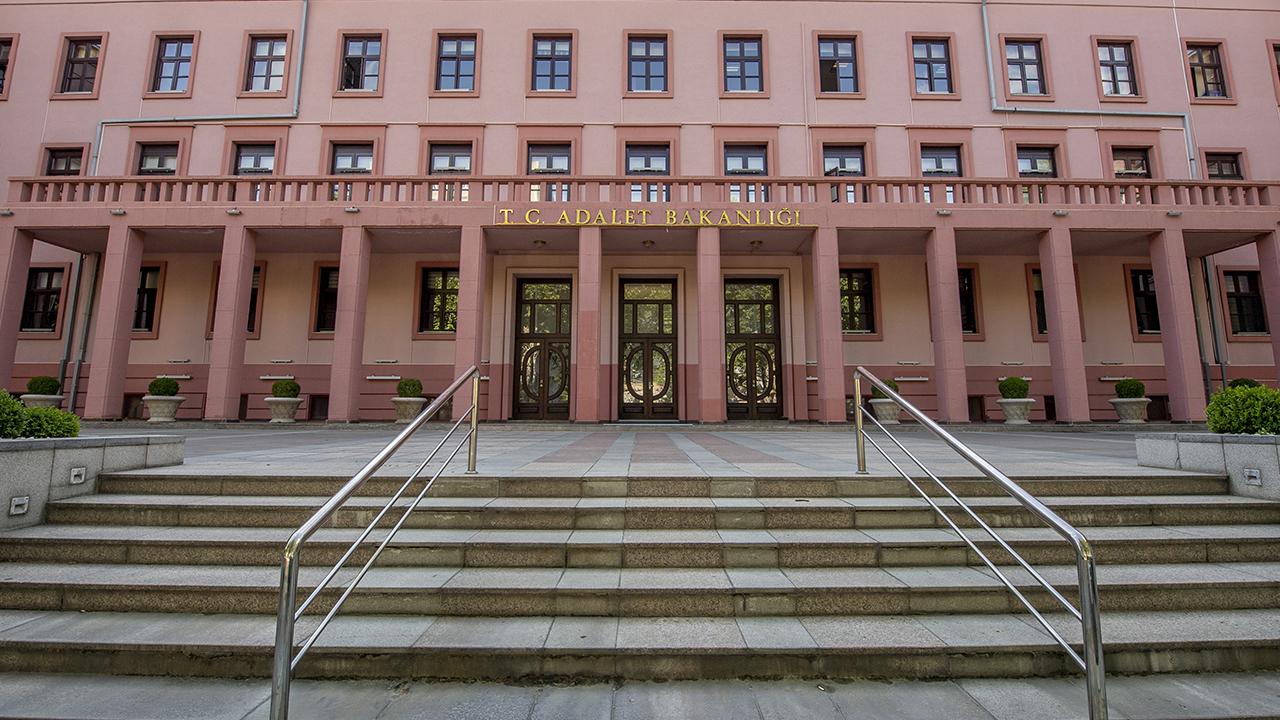 Adalet Bakanlığı hakim savcı alımı 2021 başvuru nasıl yapılır? 2021 1000 hakim savcı alımı hangi illerde olacak?