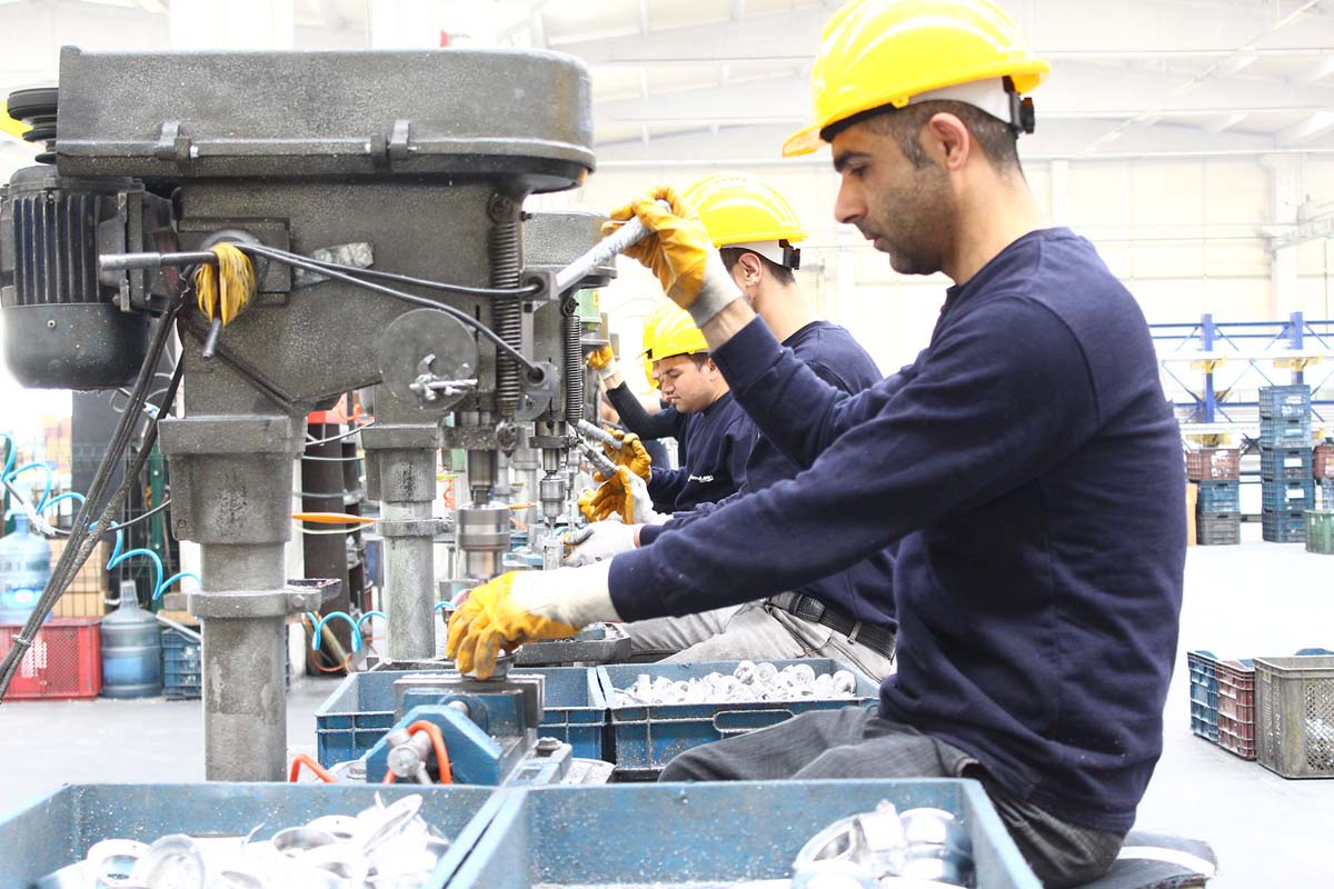 Güngören'de 7 bin lira maaş veren firma, çalıştıracak işçi bulamıyor!