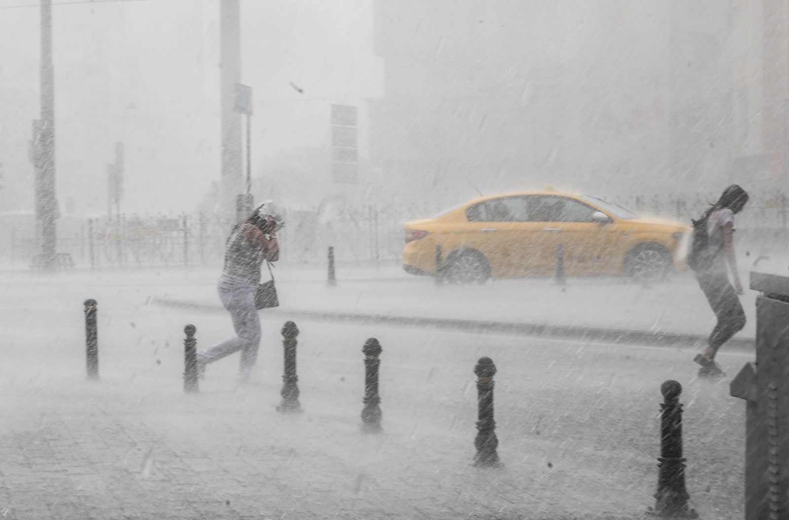  Şiddetli yağışlar hayatı olumsuz etkileyecek | Ani sel, su taşkınlarına dikkat! 8 Temmuz 2021 Perşembe il il, haritalı hava durumu