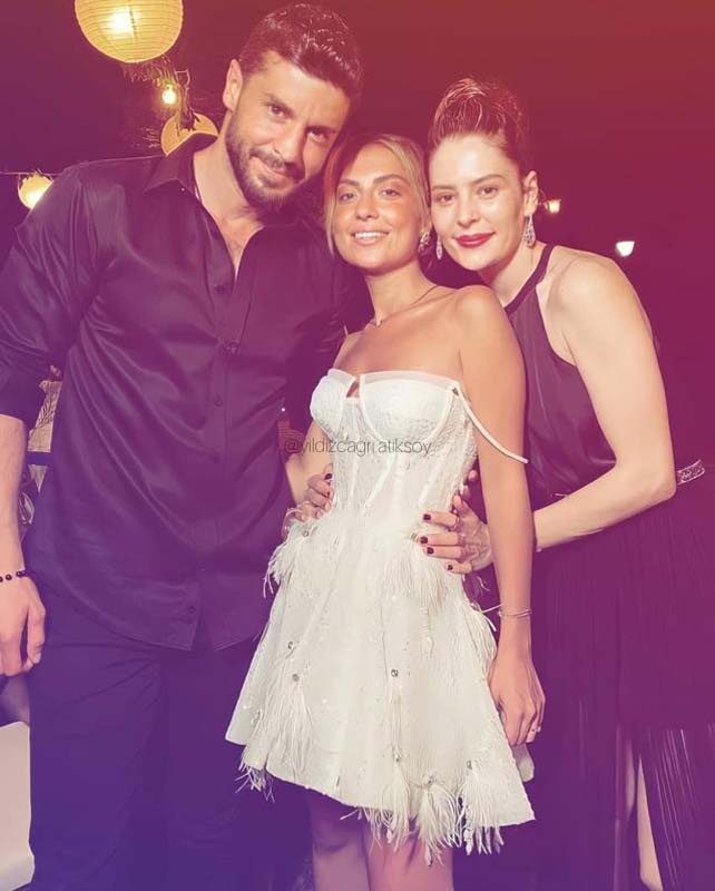 İsmail Ege Şaşmaz - Hande Ünal çifti muradına erdi! Hiç oturmadan eğlendiler!