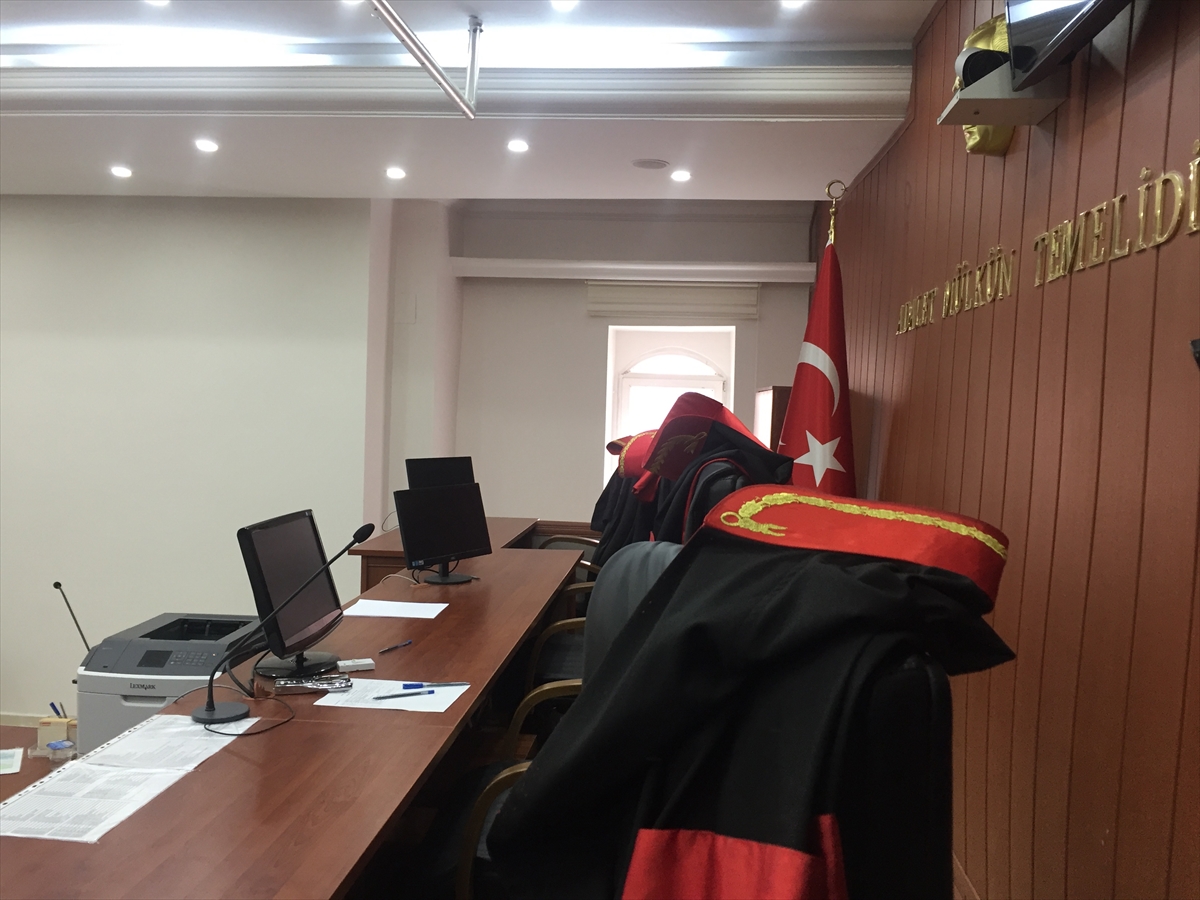 Böyle yüzsüzlük görülmedi! Kadınlara cinsel organını gösteren sapığa hakimden tokat gibi yanıt