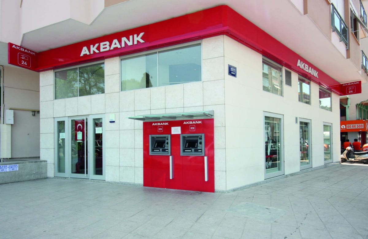 SON DAKİKA! Akbank'tan beklenen açıklama geldi! Siber saldırı mı oldu? Müşterilerin bilgileri çalındı mı? Hakan Binbaşgil yanıtladı!