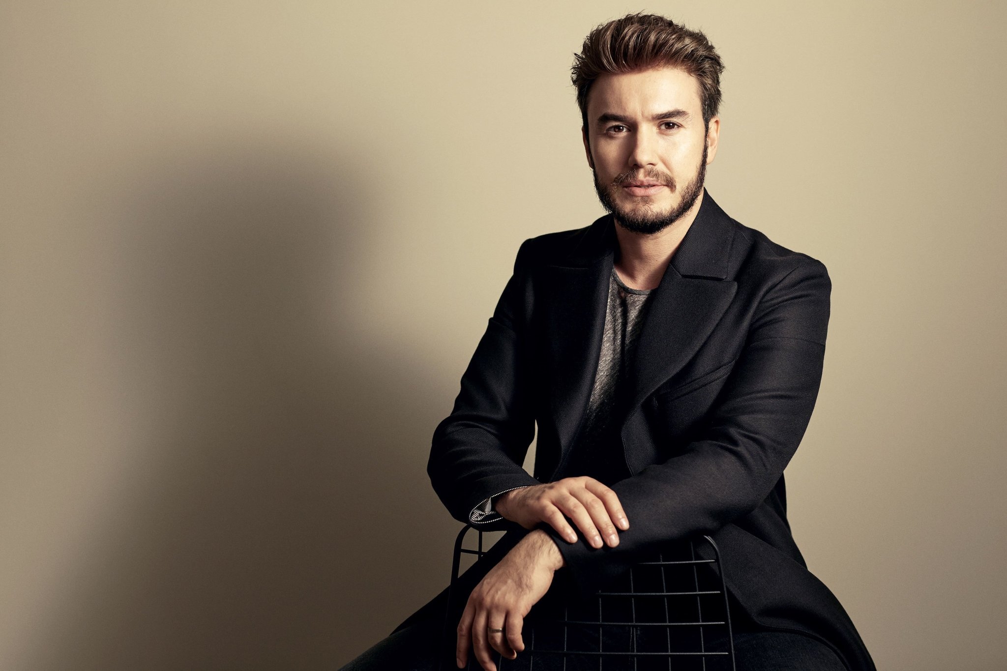 Mustafa Ceceli'den alışılmışın dışında bir şarkı geldi! Leyla ile Mecnun ortalığı yıktı geçti! 