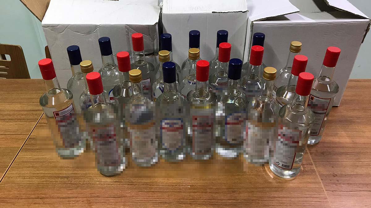 Sahtekarlık değil cinayet! İnsanlar ölüyor, onlar akıllanmıyor | 10 bin litre sahte içki ele geçirildi