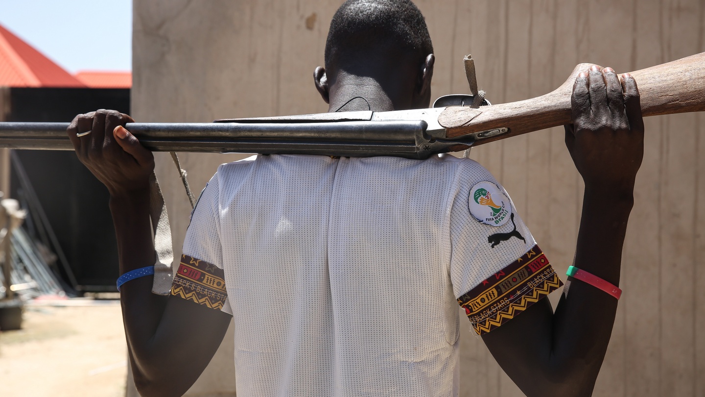 Ülkede gerilim tırmanıyor! Nijeryada silahlı saldırılar en az 35 kişi öldü