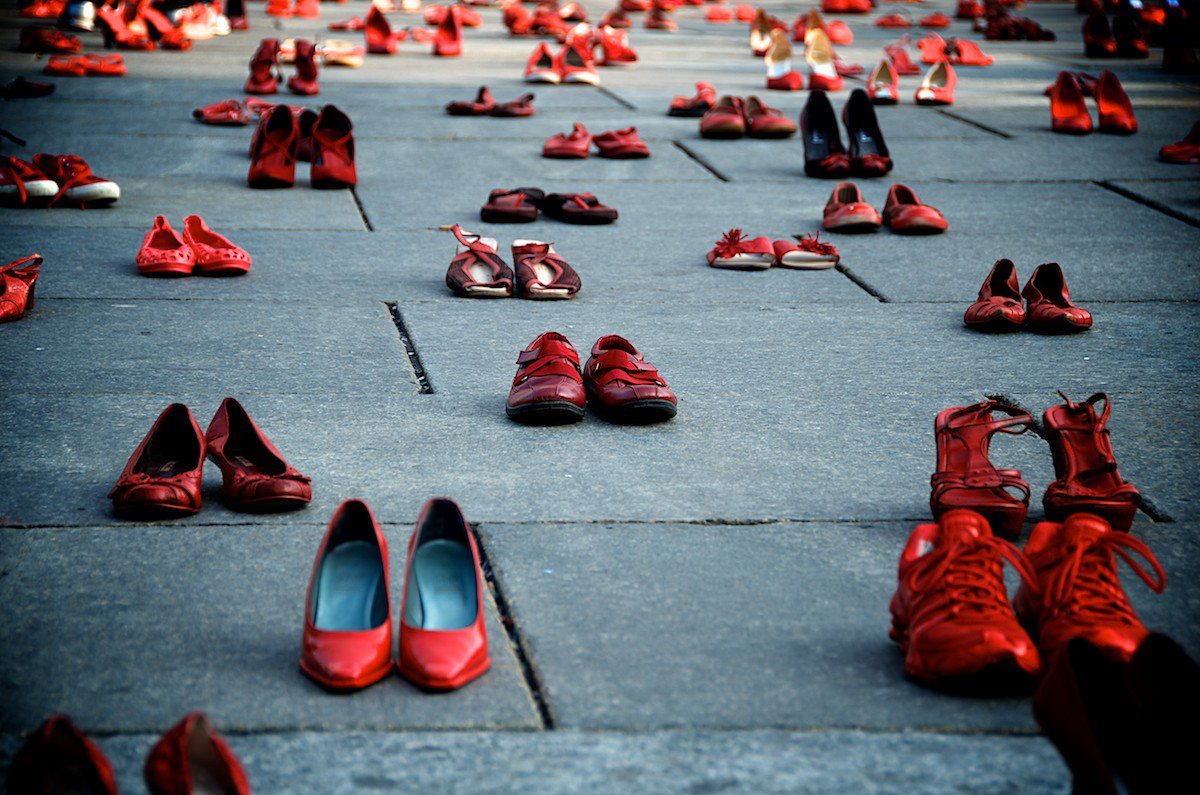 Yakınlarının ısrarı üzerine şikayetini geri çekmişti: Deniz Filiz, kocası Ümit Filiz tarafından defalarca bıçaklanarak öldürüldü!