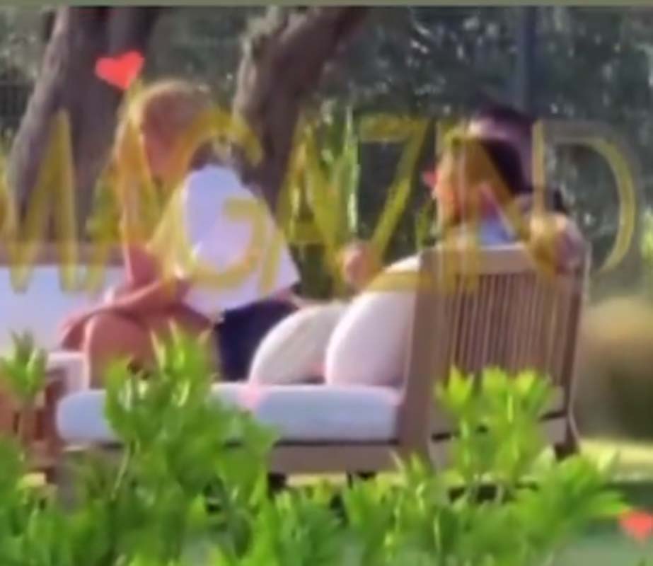 İlk kez görüntülendiler! Kaan Yıldırım ve Çağla Şıkel kameralara yakalandı!