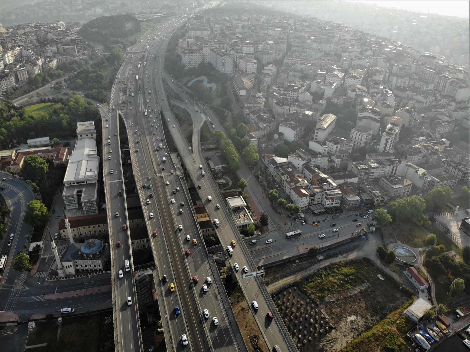 Binlerce vatandaş sosyal medyadan ses yükseltti! Otomobil fiyatlarındaki yüksek ÖTV için çözüm istediler 