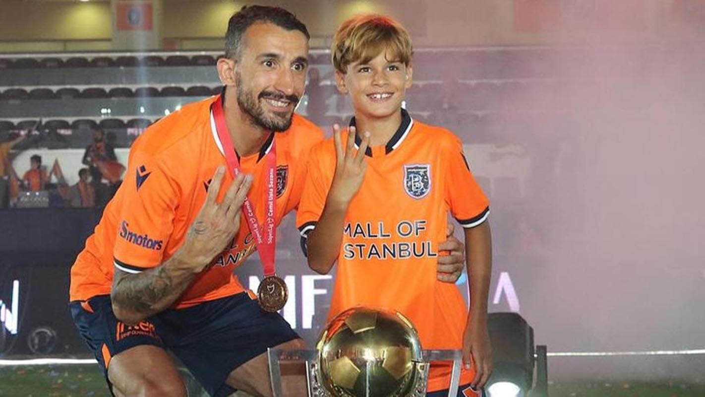 Son dakika! Beşiktaş Mehmet Topal ile 1 yıllık sözleşme imzaladı!