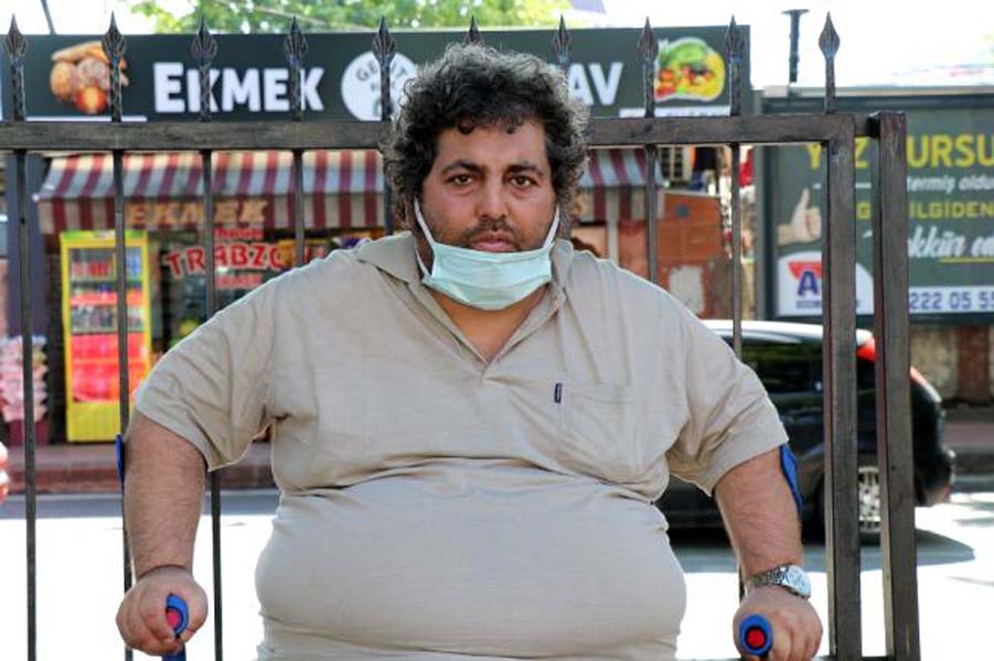 Yürekleri burkan feryat! Engelli vatandaş evden kovuldu, hüngür hüngür ağladı