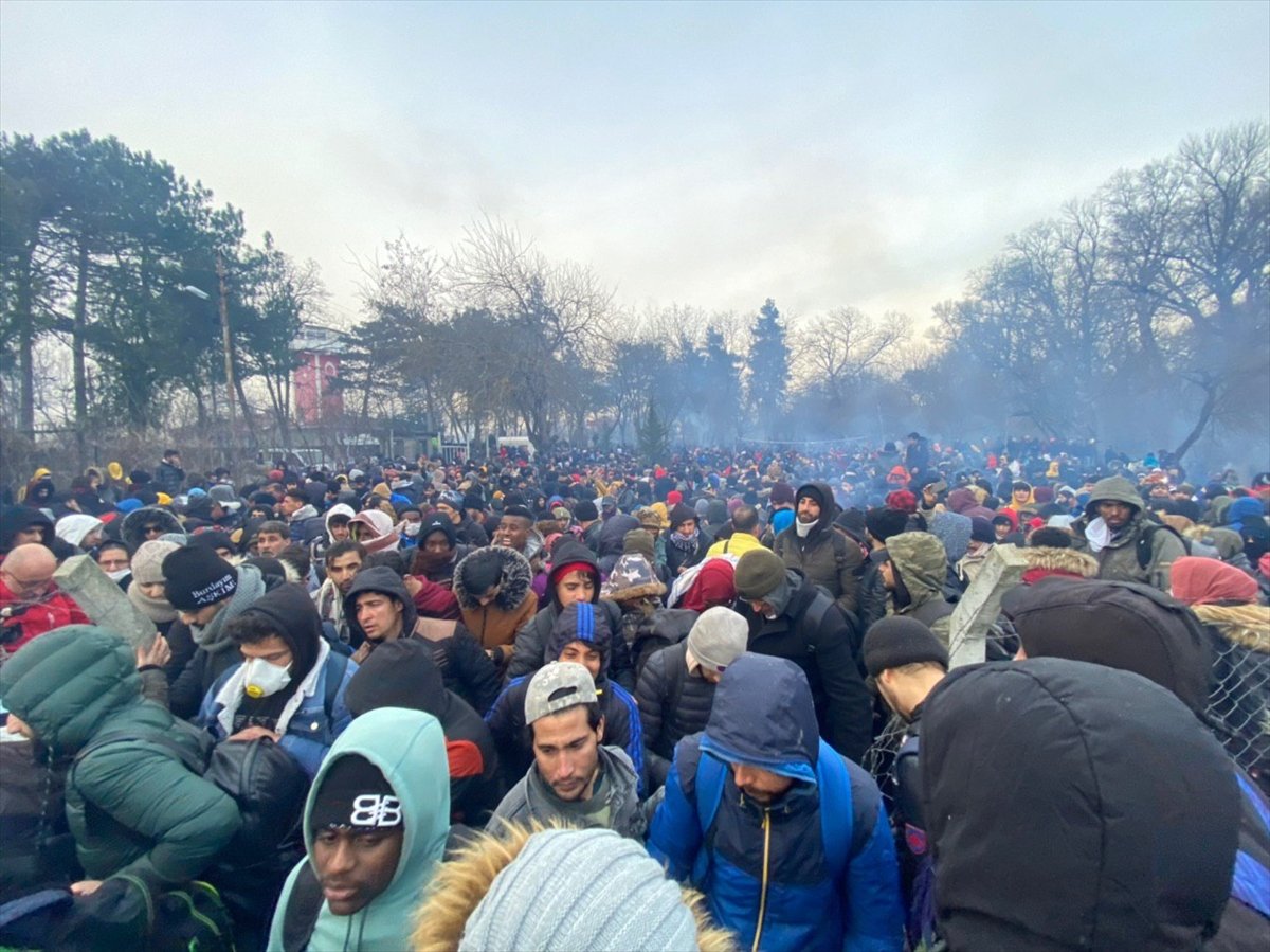 Twitter'da #SınırlarıKapat etkieti: 'Afganistanlı düzensiz göçmenler Tükiye'ye akın ediyor' iddialarına Çataklı'dan yalanlama: Gerçeği yansıtmıyor!