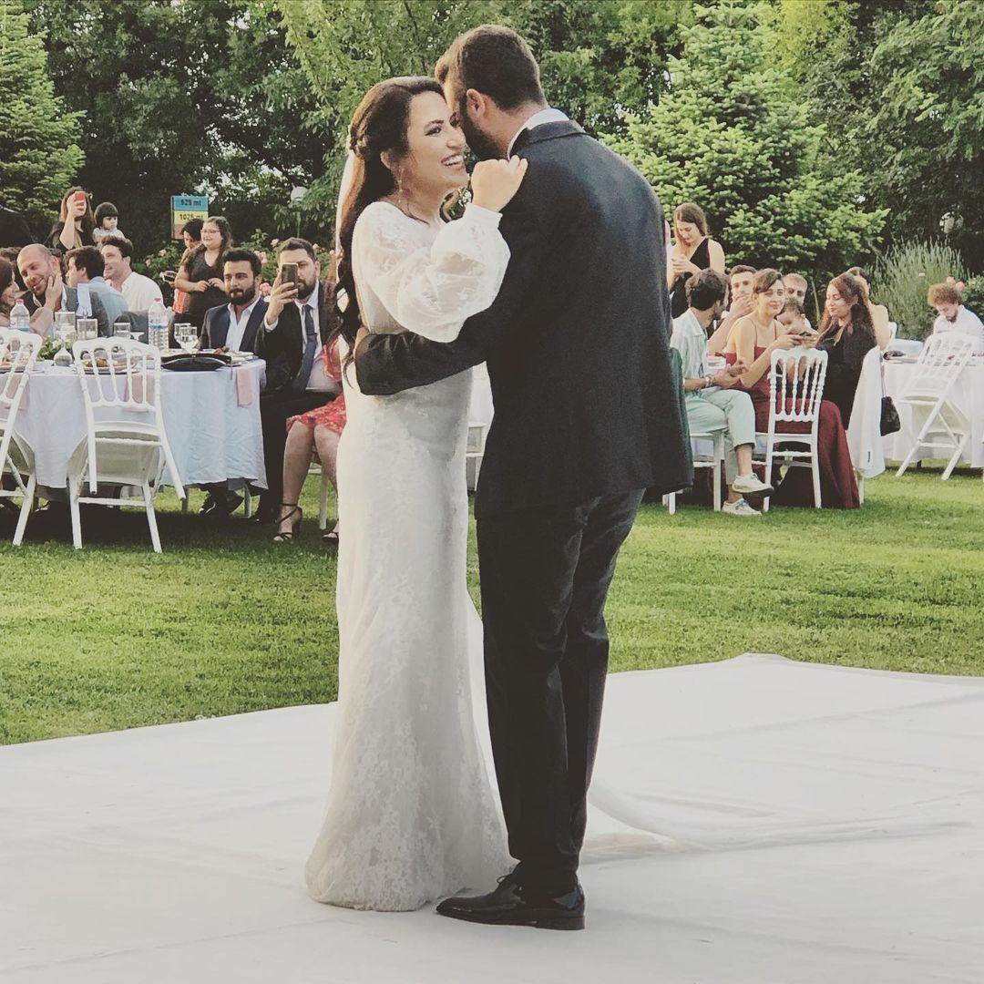 Cemile Çiğdem Canyurt dünyaevine girdi! Çok Güzel Hareketler Bunlar 2 ekibi düğünde doyasıya eğlendi!