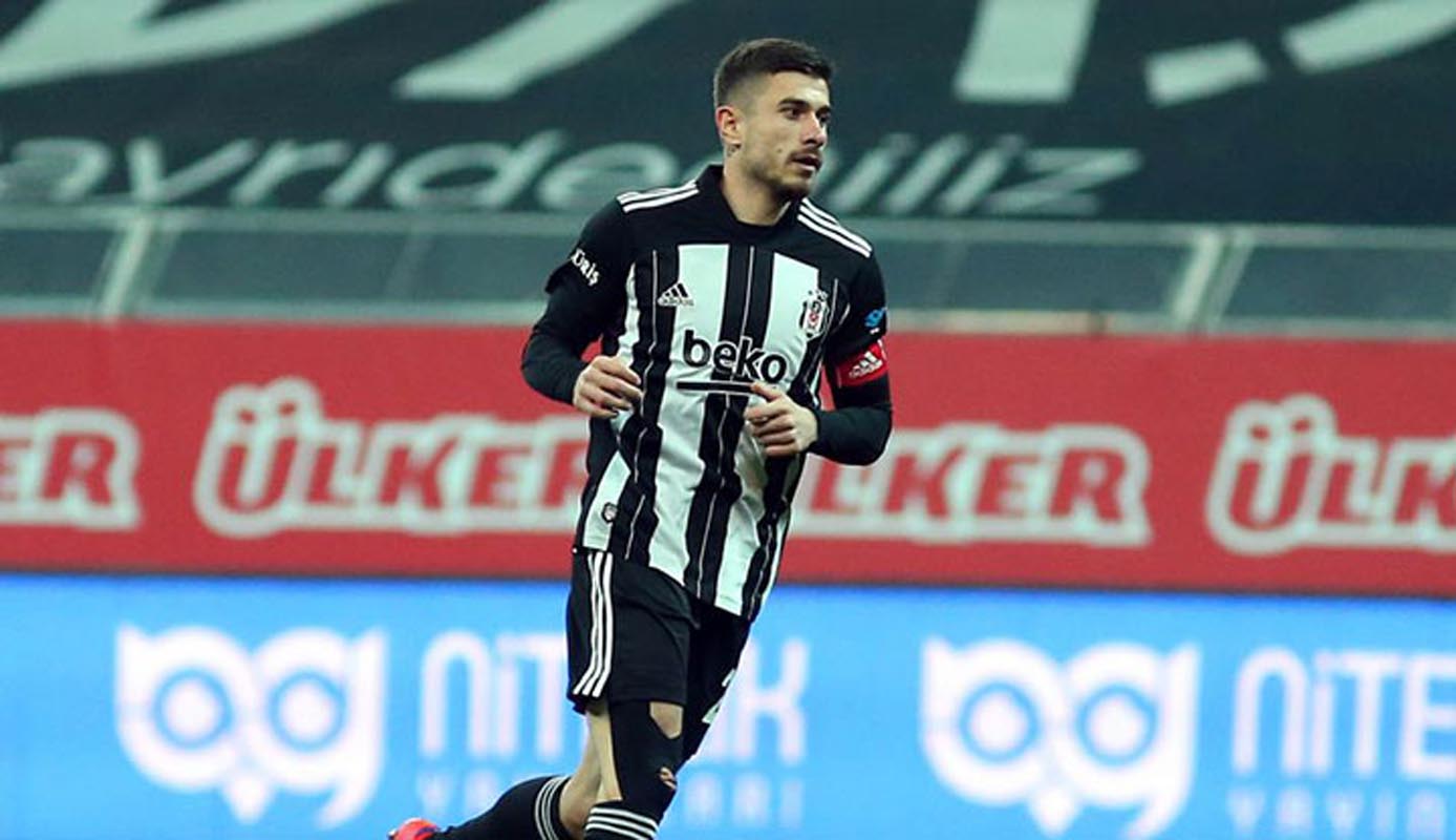 Dorukhan Toköz Eintracht Frankfurt yolunda!