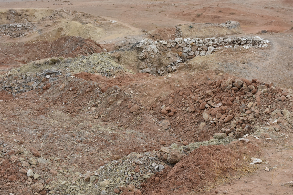 Kanadada vahşetin boyutları büyüyor! Yatılı kilise okulunda 160 isimsiz çocuk mezarı daha bulundu