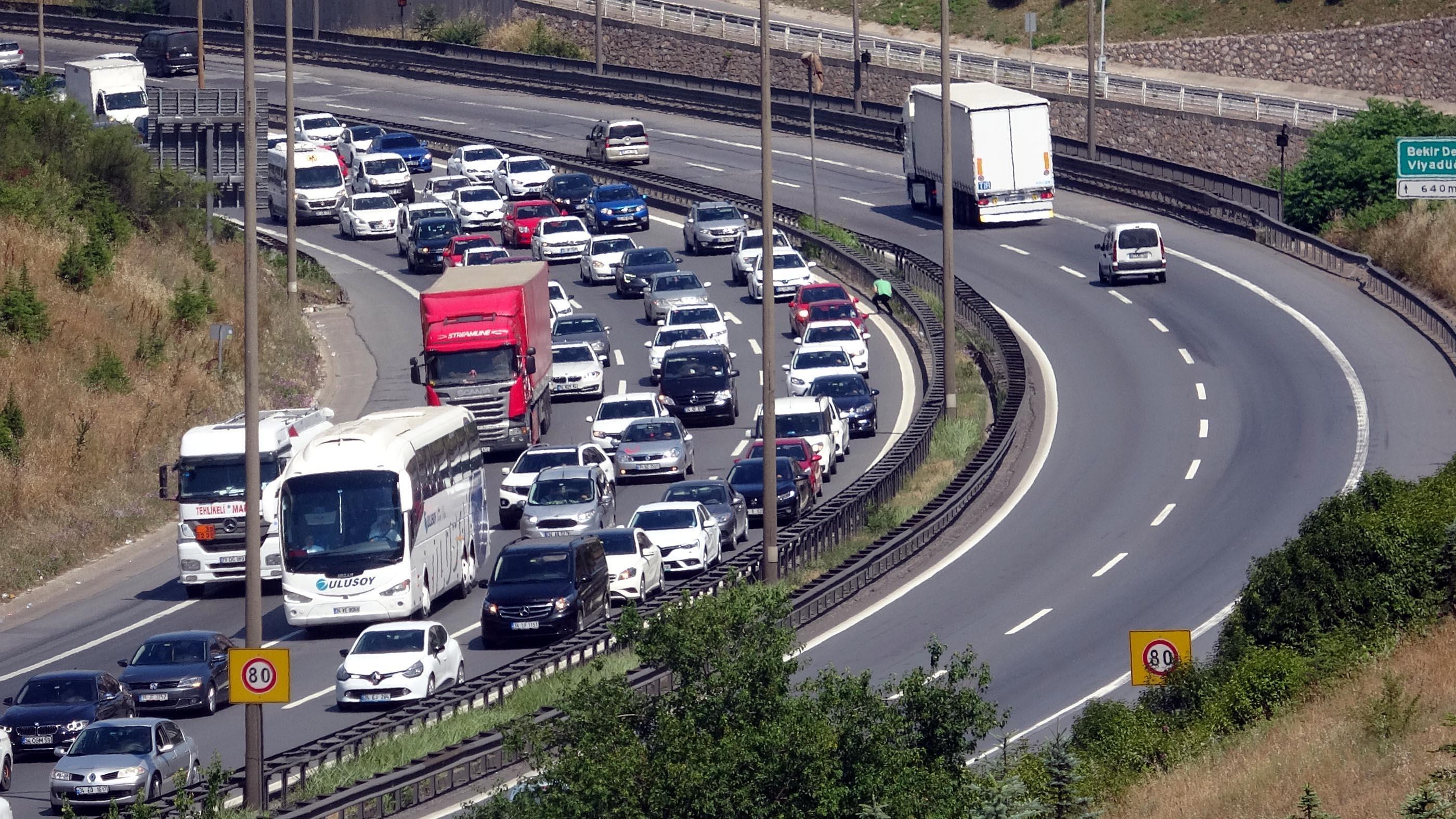 Bayramınız kana bulanmasın! İçişleri Bakanlığı SMS ile uyardı Uykusuzken araç kullanmayın