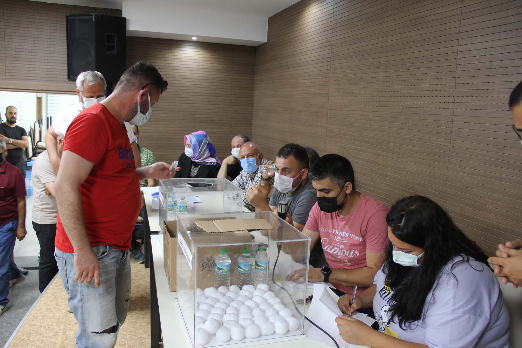 Çavuşoğlu Yemenler A.Ş. gecekondu sorununu kökünden çözüyor! 52 aile kentsel dönüşüm projesiyle ferah bir yaşama kavuşacak