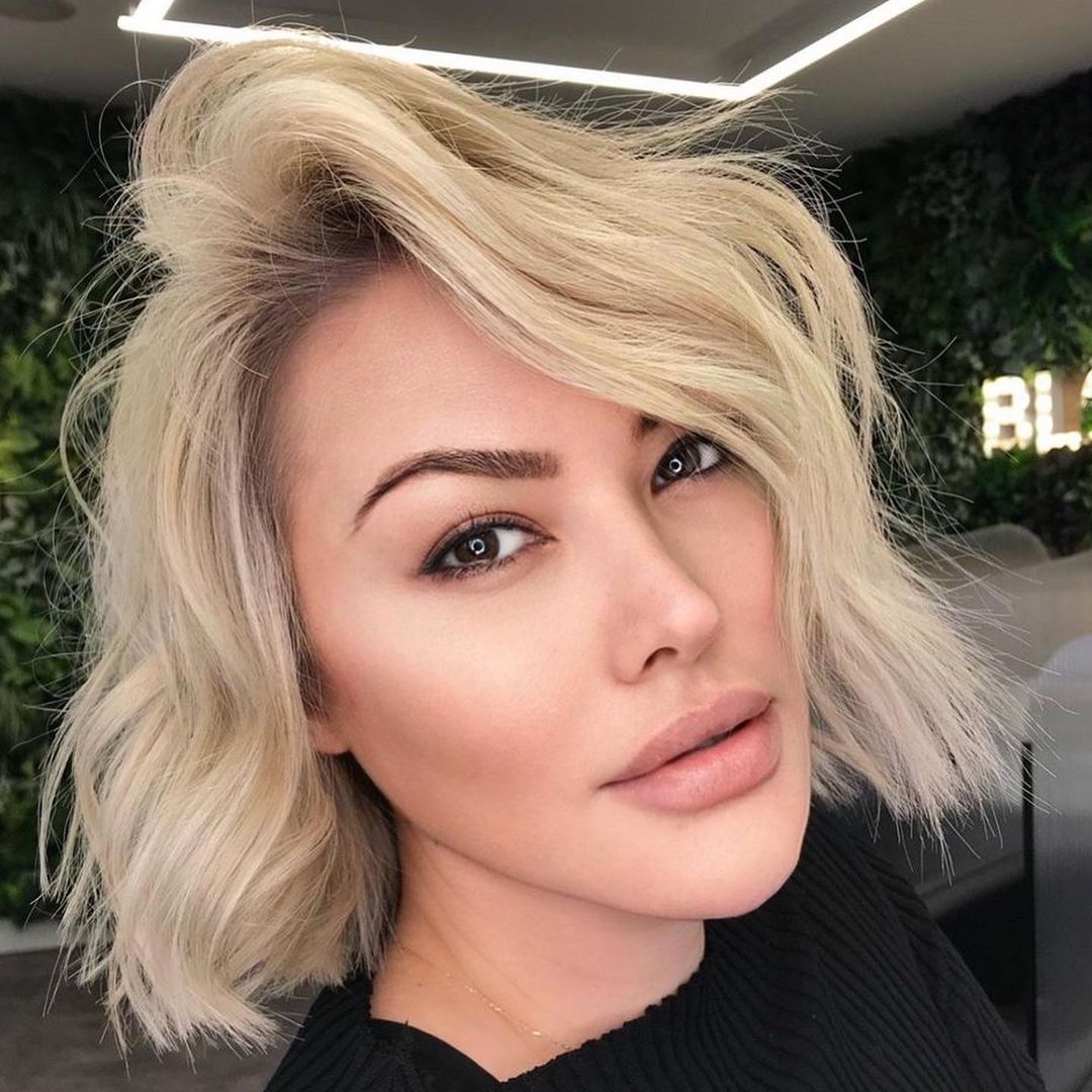 Şarkıcı Aylin Coşkun'dan üzen haber geldi: Dikkatsizin biri yaktı hepimizi