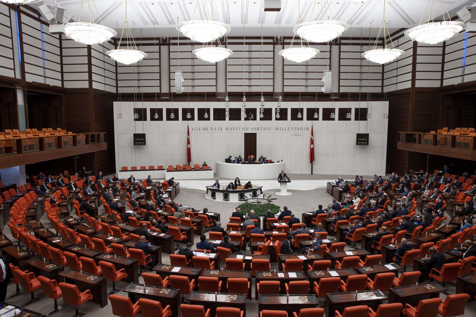 Son dakika | AK Parti'den OHAL yetkisi açıklaması: İhraç düzenlemesi 3 yıldan 1 yıla düştü